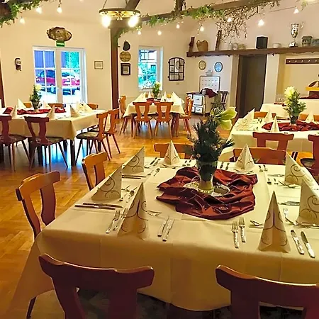 Otel Landgasthof & Jossatal 3*