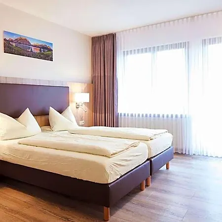 Landgasthof & Jossatal Otel