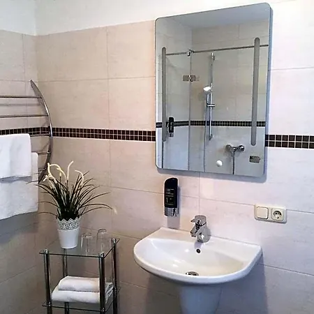 Otel Landgasthof & Jossatal 3*